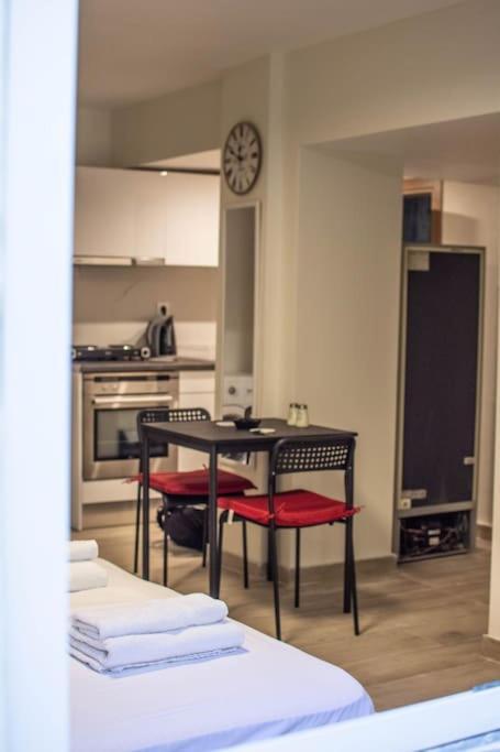 Garden Apt Apartment Athens Exterior photo